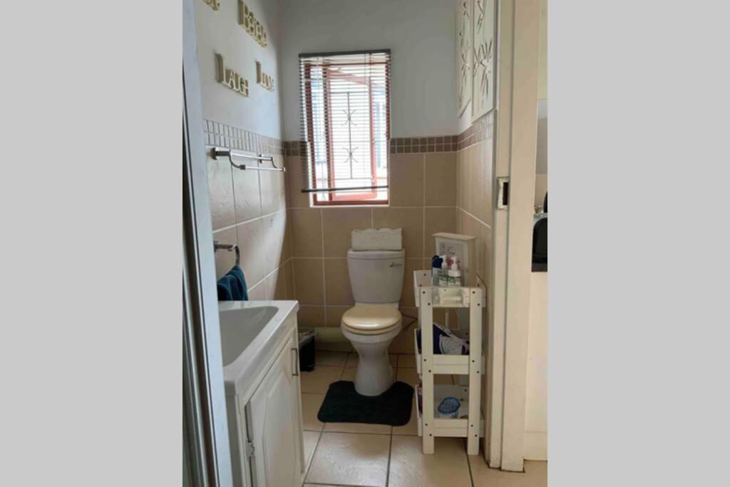 Cozy Guest Suite With Private Access Roodepoort Zewnętrze zdjęcie